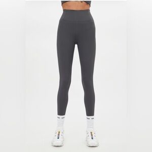 Girlfriend Collective Moon Gray Compressive High Rise 7/8 Leggings Size M